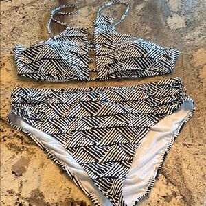 Black & White Geometric High-Neck Bikini Set